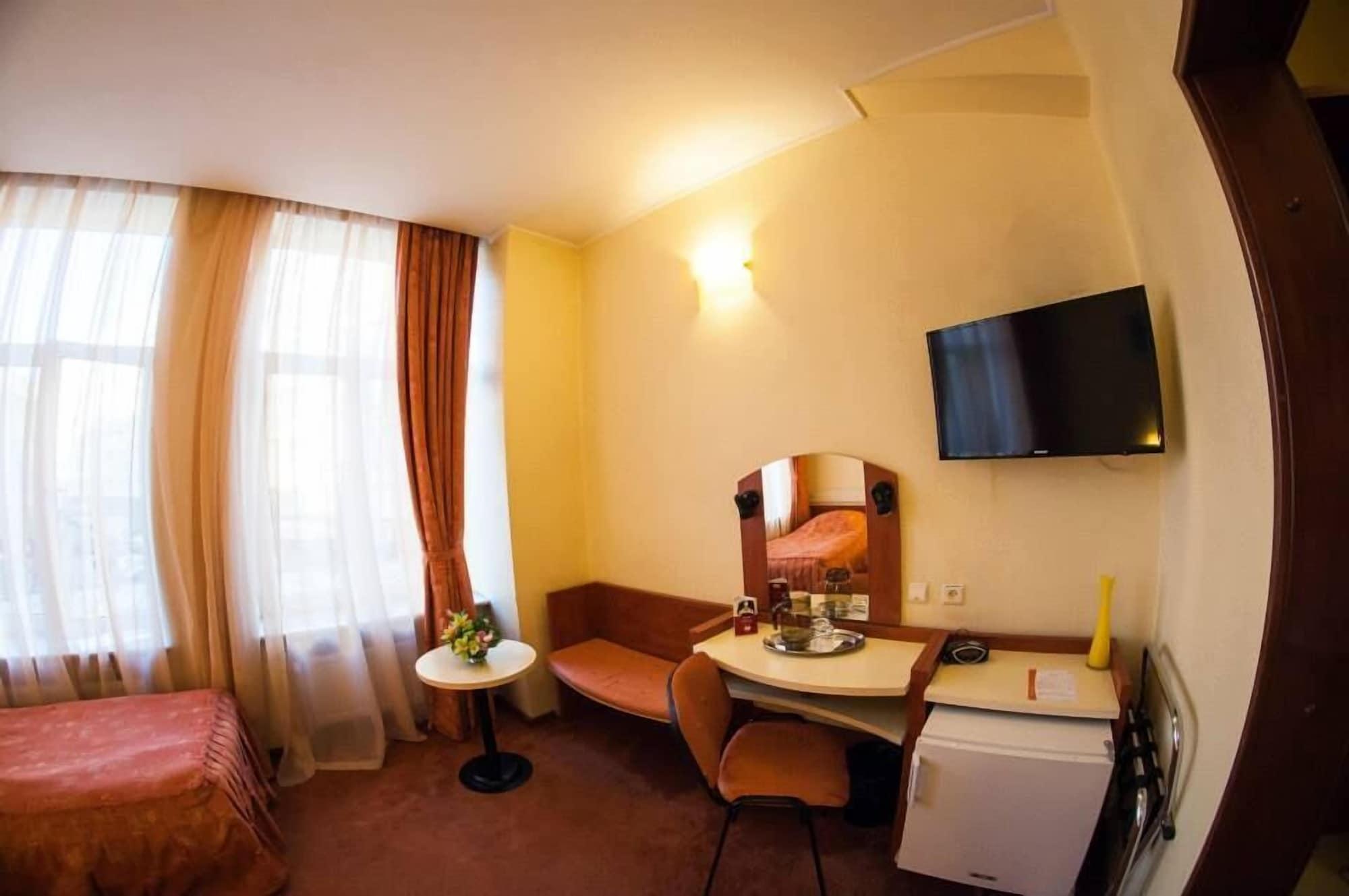 Hotel Astoria City Center Iasi Extérieur photo