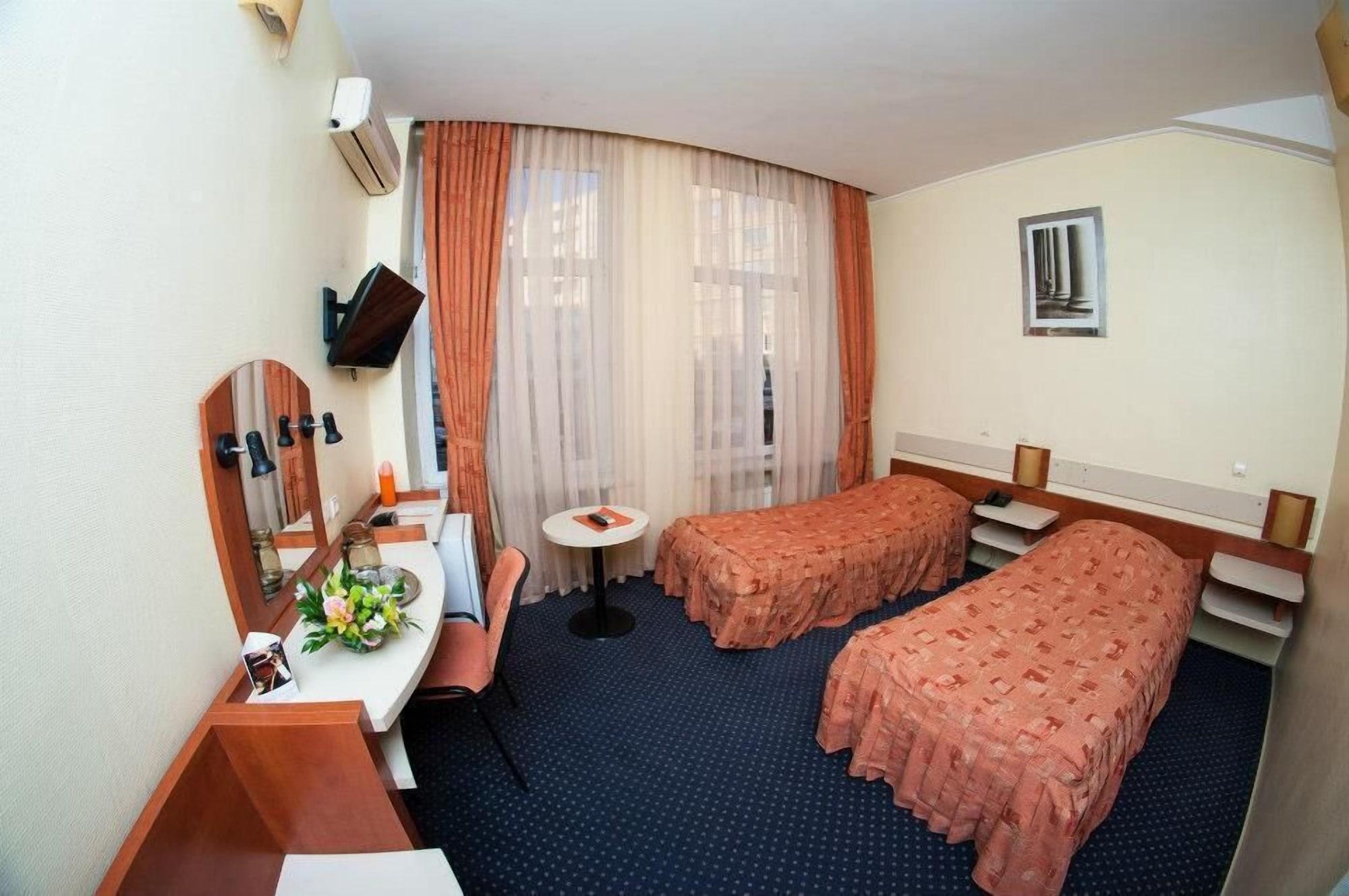 Hotel Astoria City Center Iasi Extérieur photo