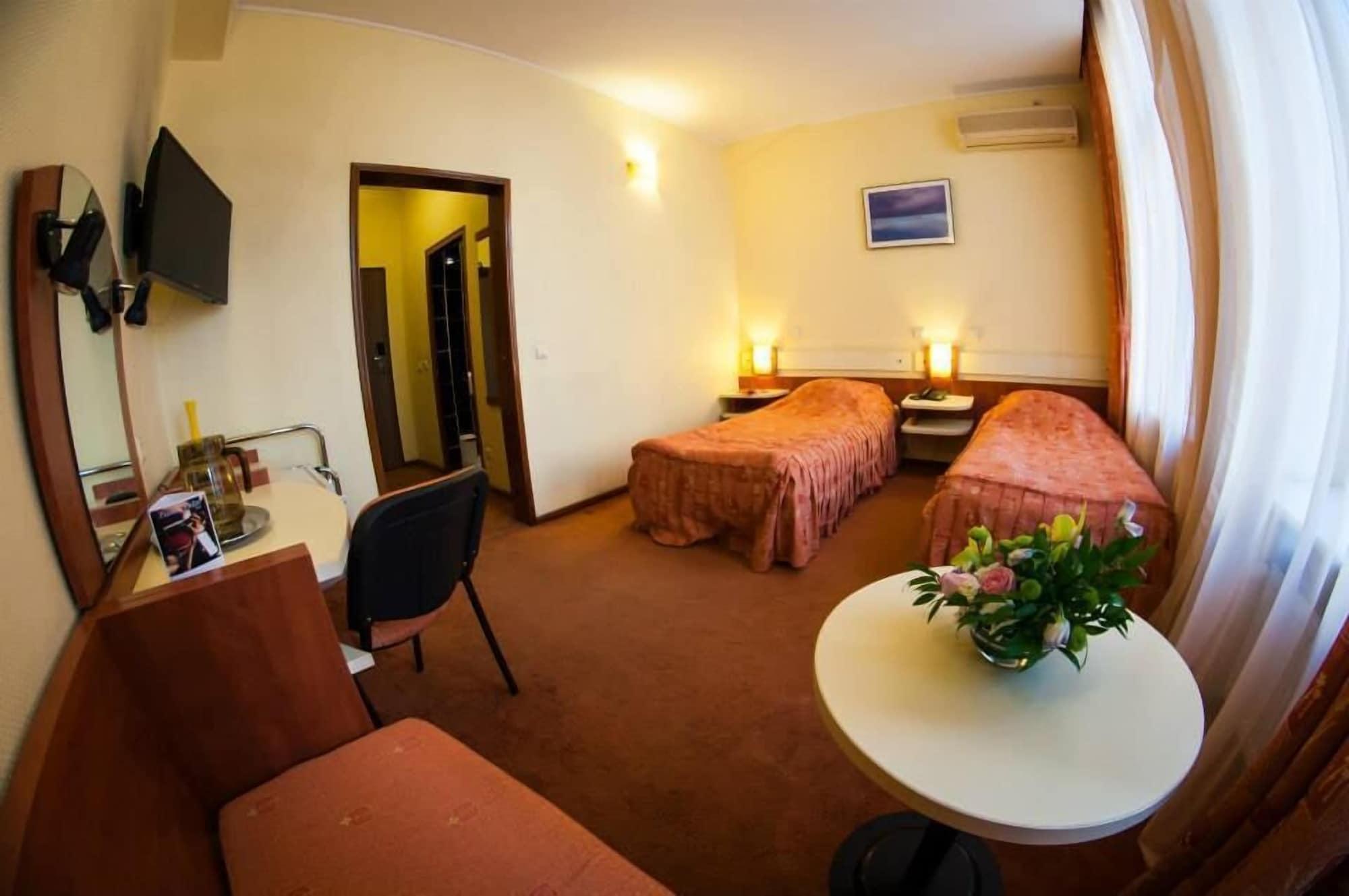 Hotel Astoria City Center Iasi Extérieur photo