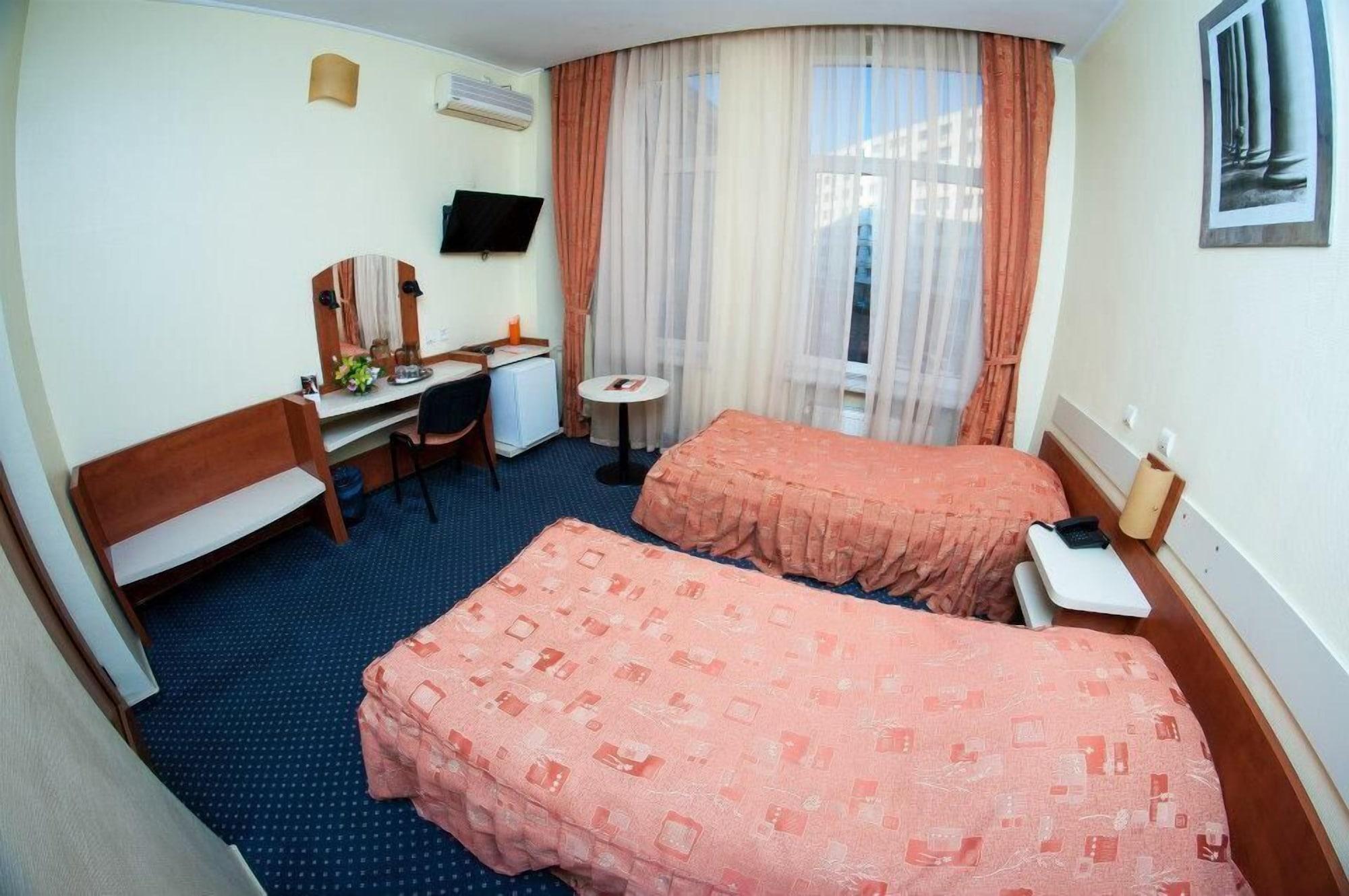 Hotel Astoria City Center Iasi Extérieur photo