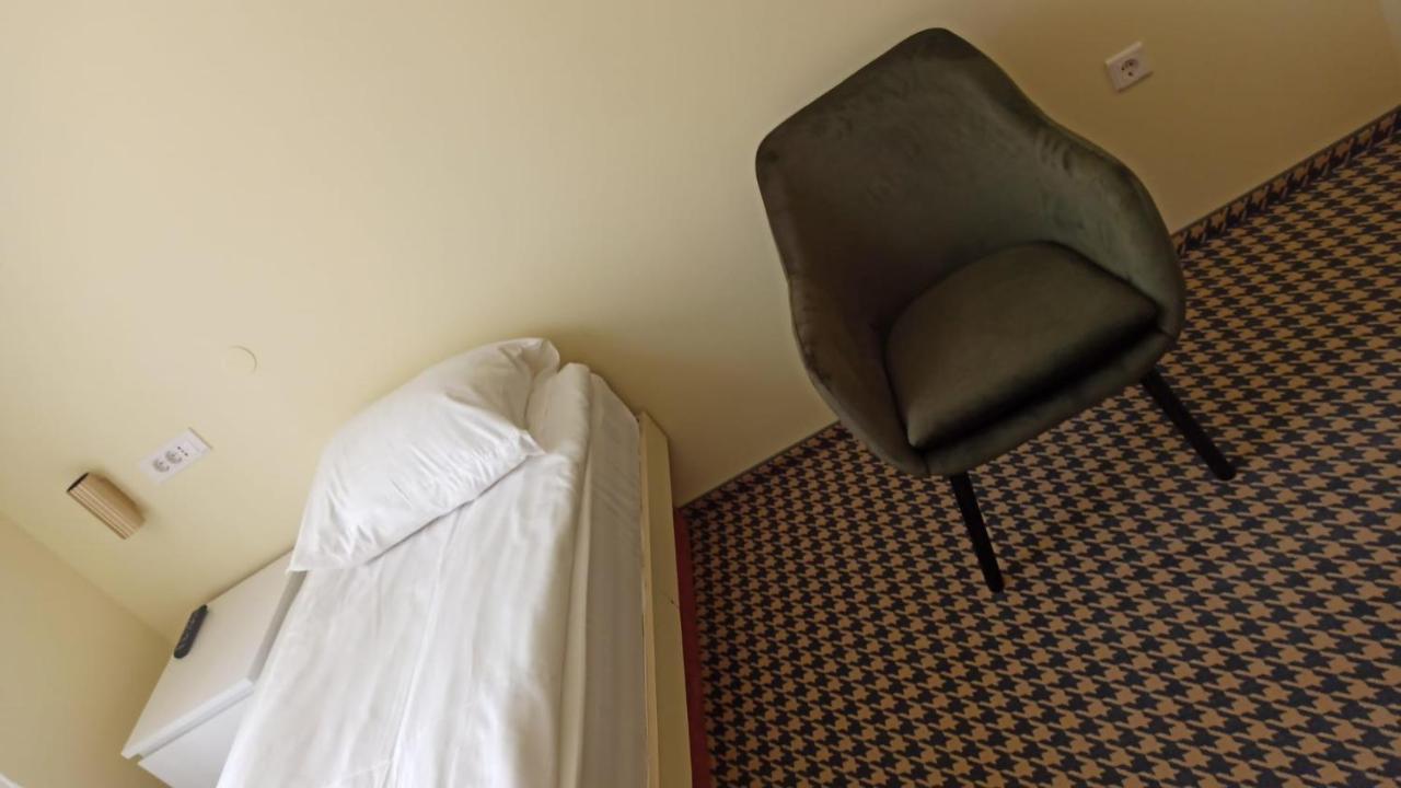 Hotel Astoria City Center Iasi Extérieur photo