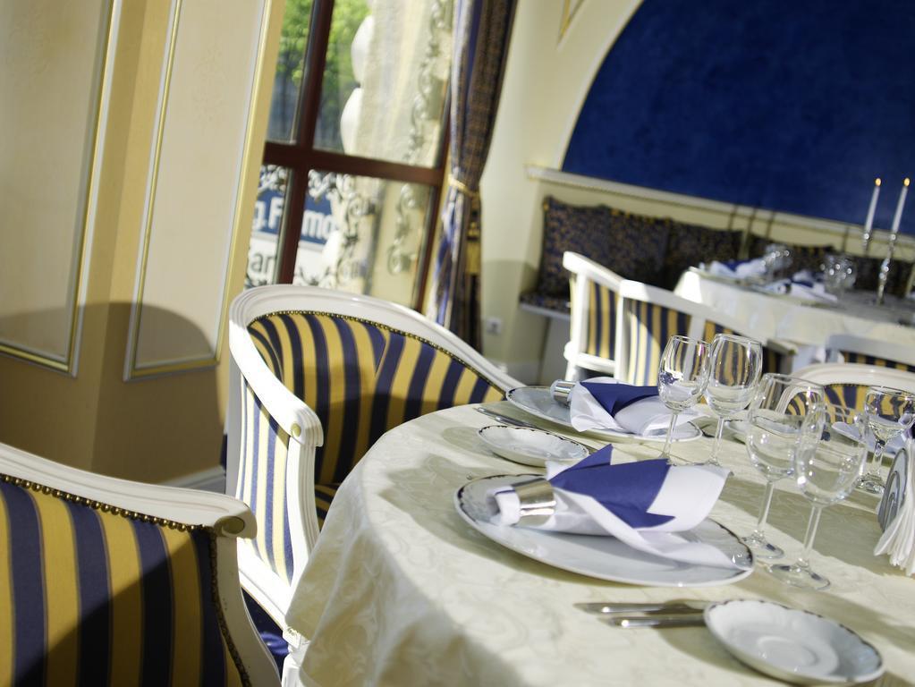 Hotel Astoria City Center Iasi Extérieur photo