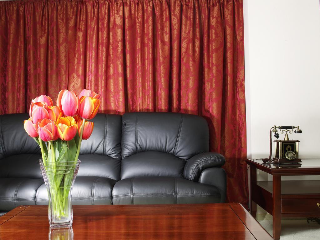 Hotel Astoria City Center Iasi Extérieur photo