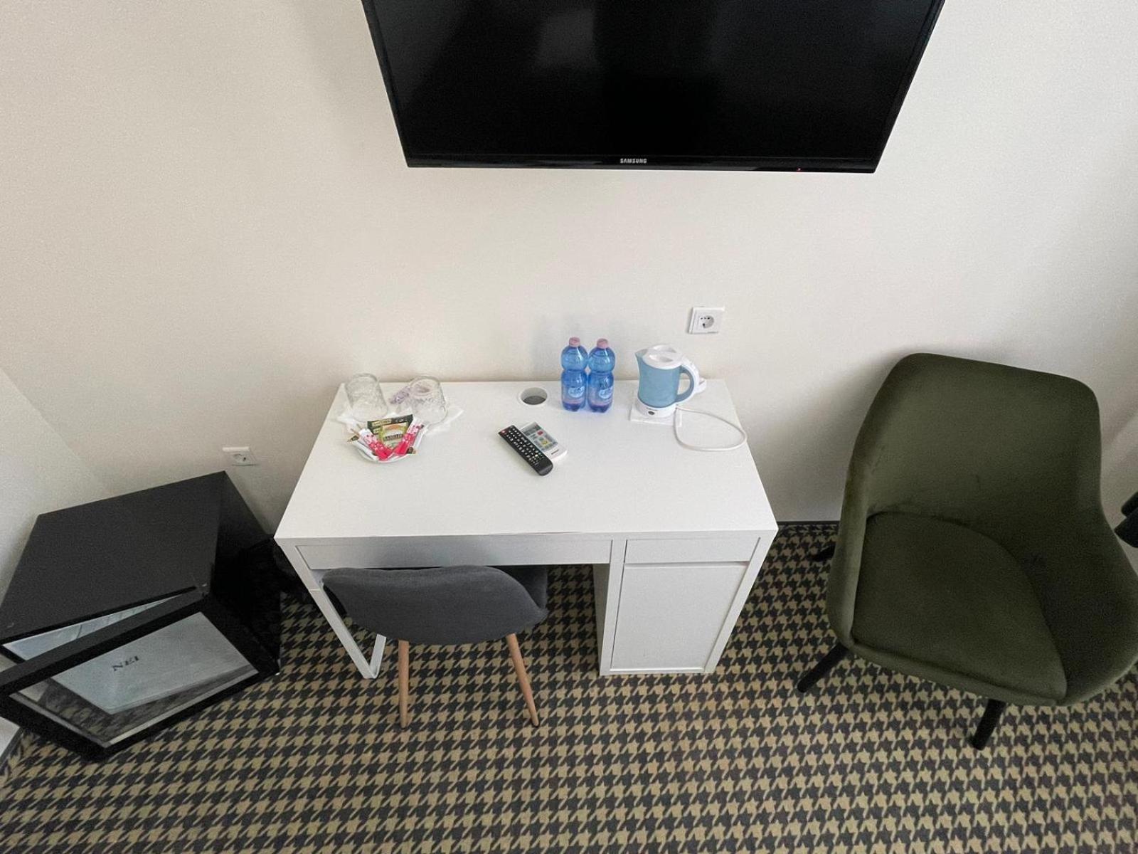 Hotel Astoria City Center Iasi Extérieur photo