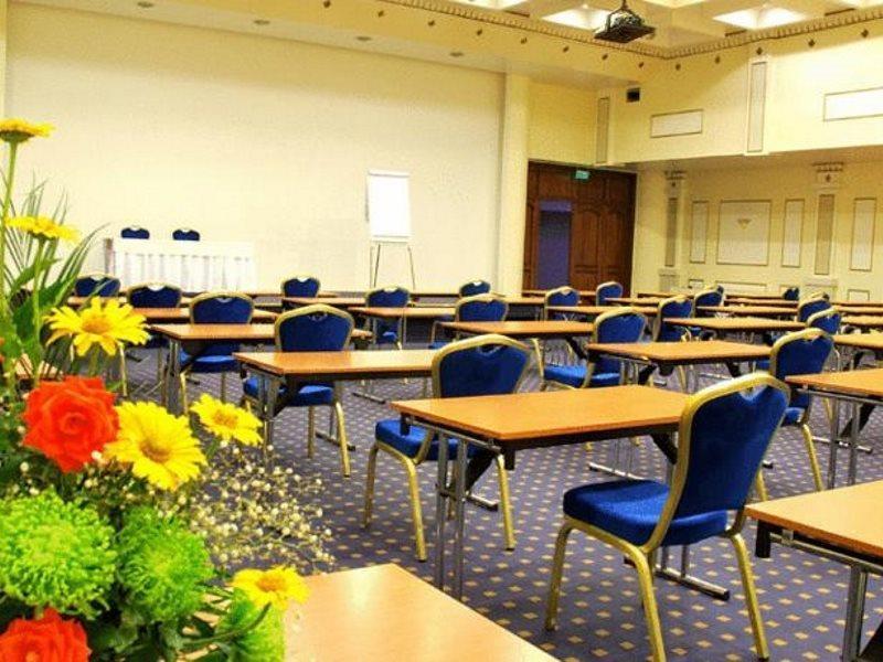 Hotel Astoria City Center Iasi Extérieur photo