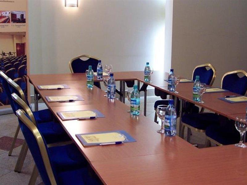 Hotel Astoria City Center Iasi Extérieur photo