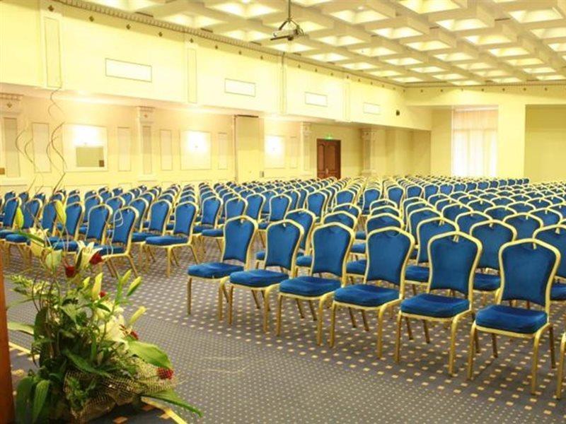 Hotel Astoria City Center Iasi Extérieur photo