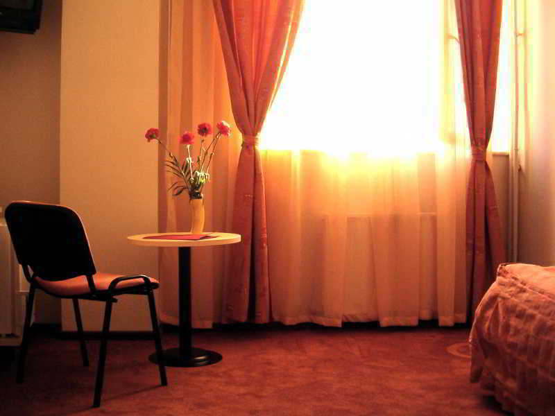 Hotel Astoria City Center Iasi Extérieur photo