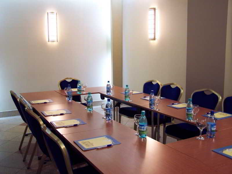 Hotel Astoria City Center Iasi Extérieur photo